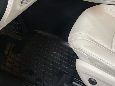 Used 2024 Mercedes-Benz GLE 450 4MATIC image 17