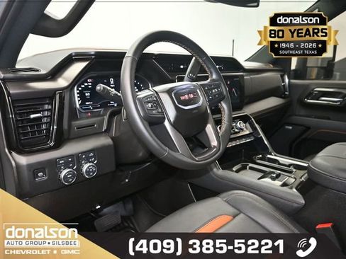 Used 2025 GMC Sierra 2500 AT4 w/ AT4 Preferred Package image 8