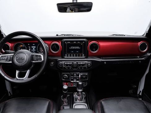 Used 2023 Jeep Wrangler Unlimited Rubicon AWD/4WD image 12