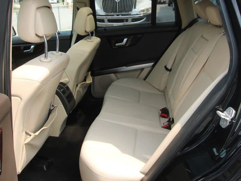 Used 2013 Mercedes-Benz GLK 350 2WD image 11