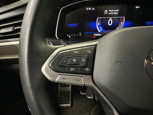 Used 2024 Volkswagen Jetta Sport image 10