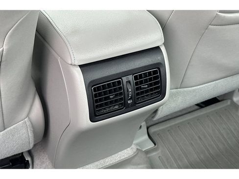 Used 2015 Toyota Camry XLE w/ Advanced Technology Package FWD image 14