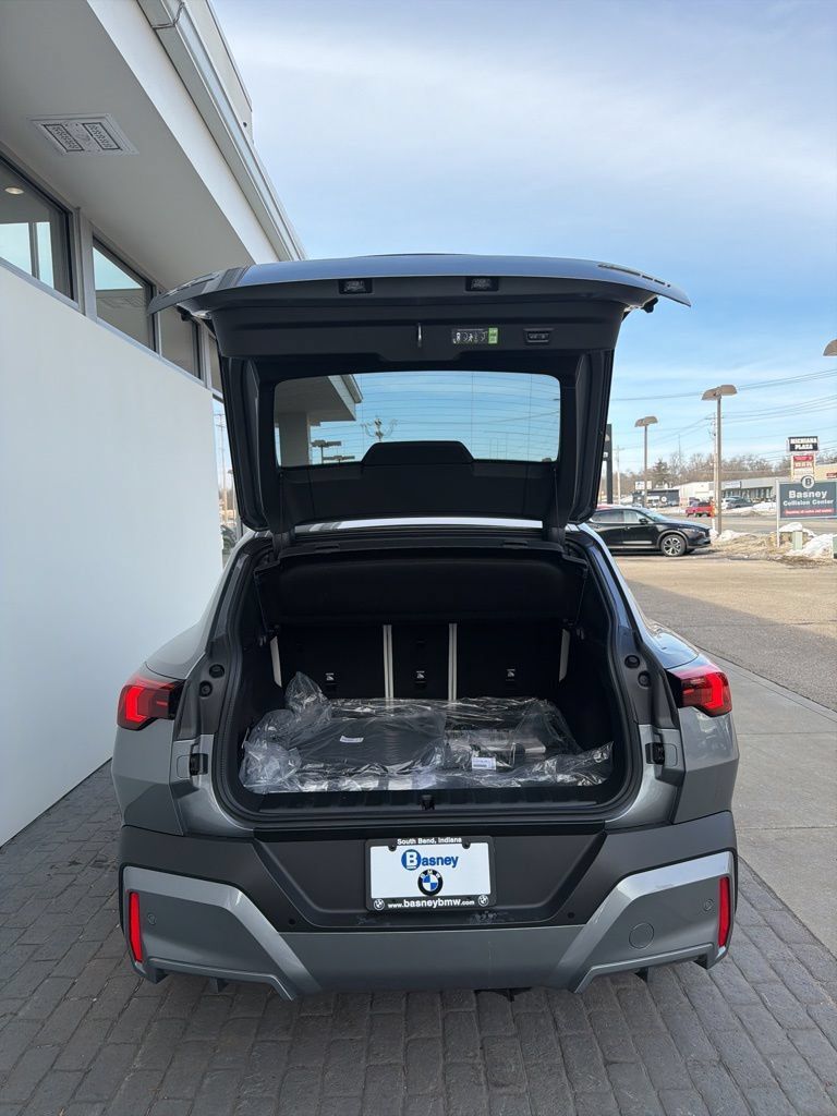 New 2026 BMW X2 xDrive28i w/ Convenience Package AWD/4WD image 8
