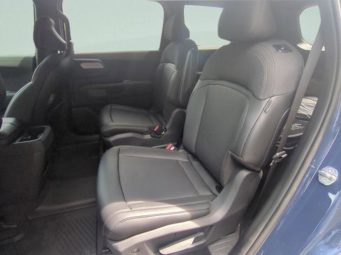 New 2027 Kia Telluride S image 12