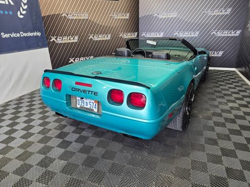 Used 1991 Chevrolet Corvette Convertible RWD image 16