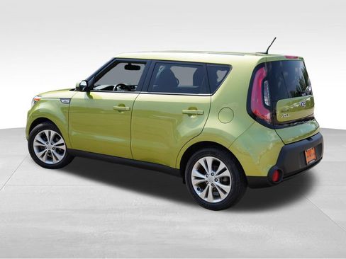 Used 2015 Kia Soul + FWD image 8