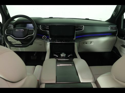 Used 2026 Jeep Grand Wagoneer Summit AWD/4WD image 28