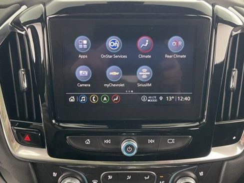 Used 2023 Chevrolet Traverse Premier image 40