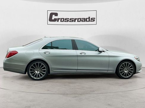 Used 2017 Mercedes-Benz S 550 Sedan image 6