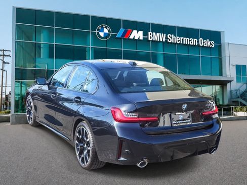 Used 2026 BMW 330i Sedan w/ M Sport Package RWD image 6