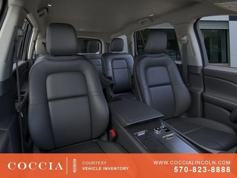 New 2026 Lincoln Aviator AWD image 10
