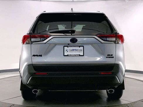 Used 2023 Toyota RAV4 XLE Premium image 3