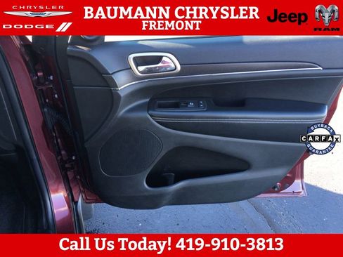 Used 2016 Jeep Grand Cherokee Limited image 12