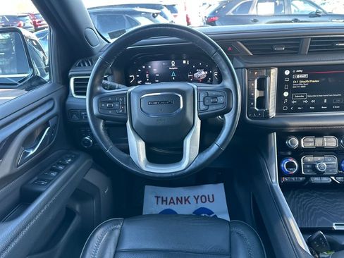 Used 2022 GMC Yukon XL Denali image 26