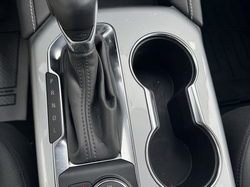 Certified 2025 Chevrolet Blazer LT image 9