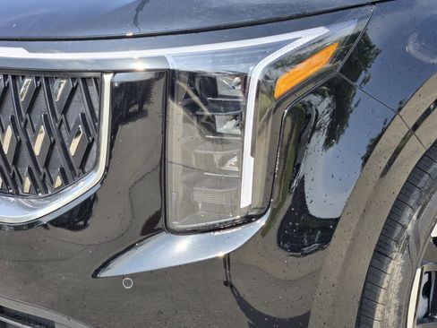 New 2026 Kia Carnival EX FWD image 6