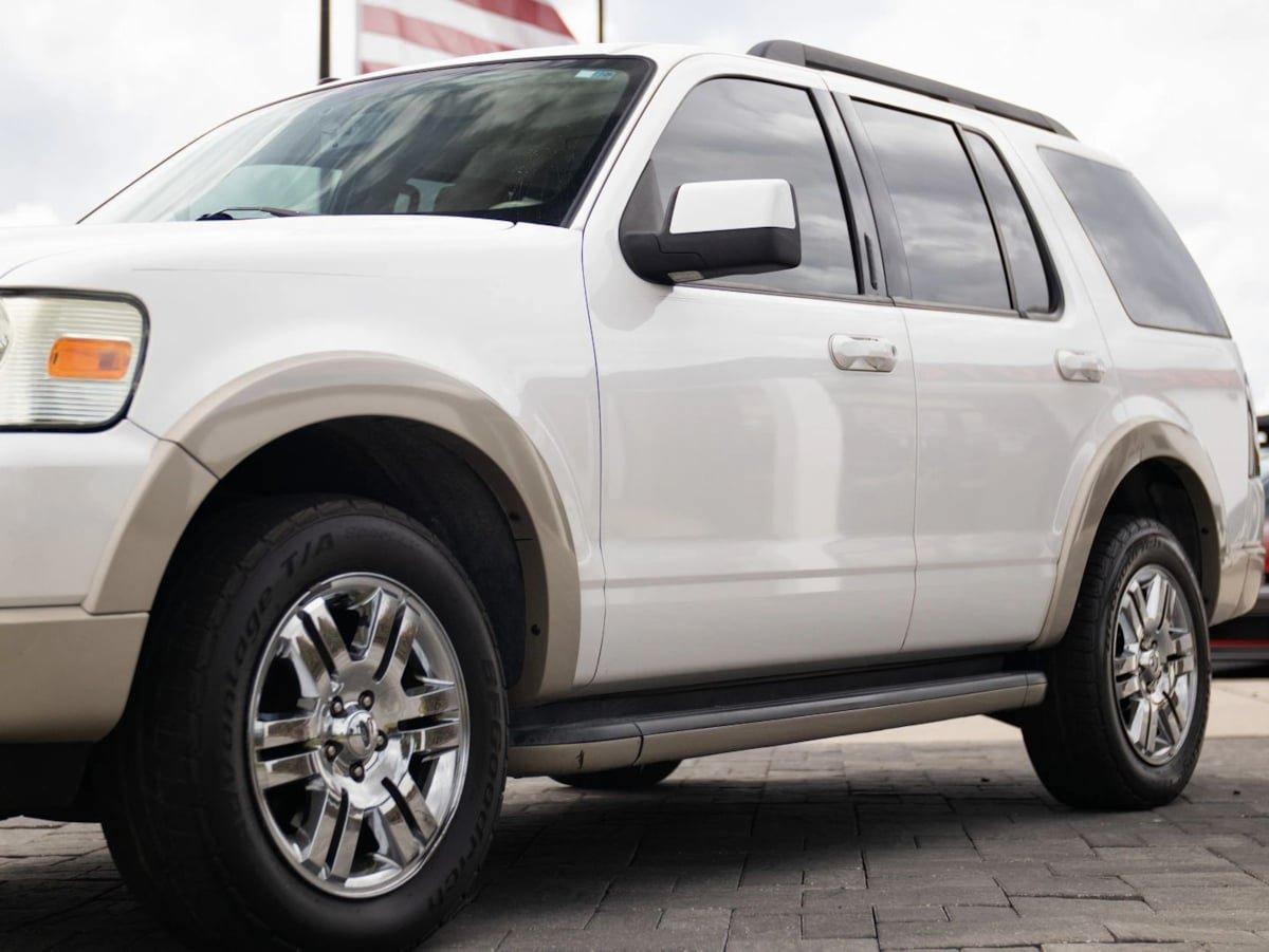 Used 2010 Ford Explorer Eddie Bauer RWD image 7