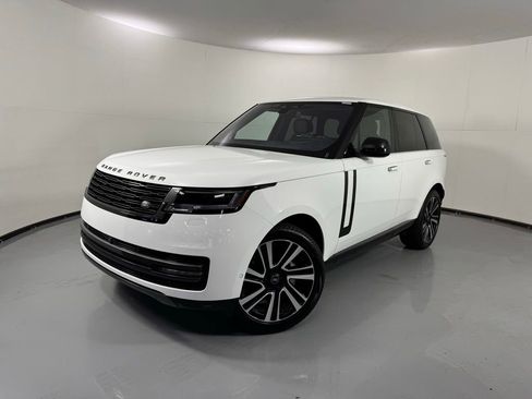 Used 2023 Land Rover Range Rover SE image 1