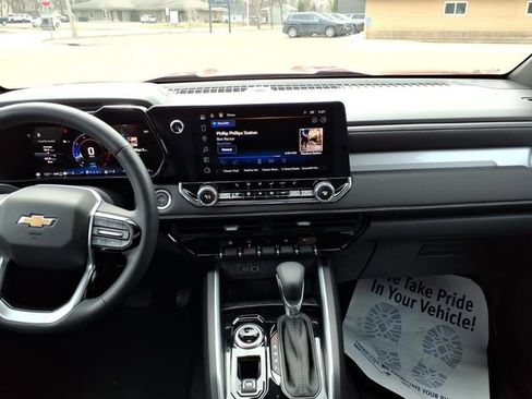 Used 2024 Chevrolet Colorado LT w/ LT Convenience Package III image 13