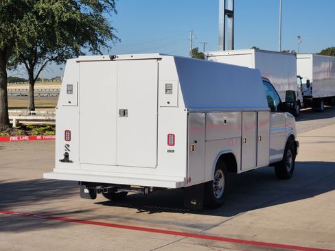 New 2025 Chevrolet Express 3500 w/ Power Convenience Package image 13
