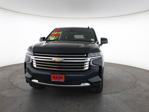 Used 2022 Chevrolet Suburban High Country AWD/4WD image 4