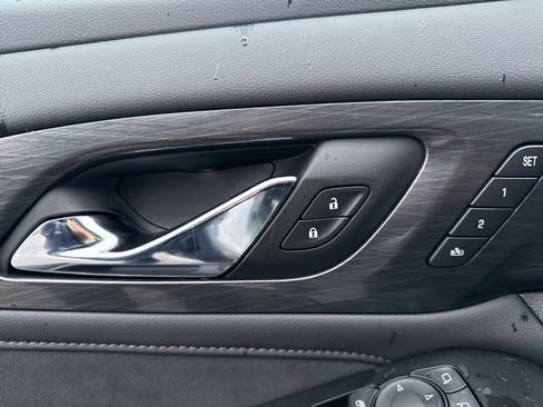 Used 2024 Chevrolet Traverse High Country image 16