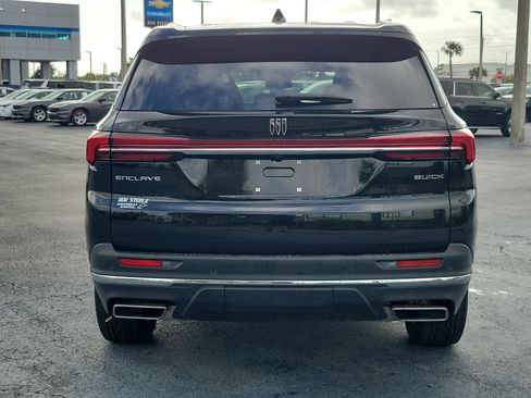 Used 2025 Buick Enclave Preferred image 5