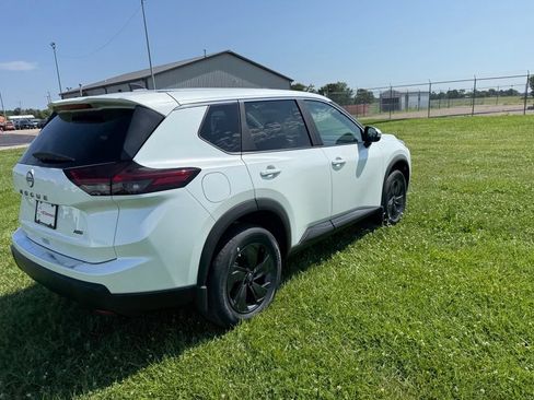 New 2026 Nissan Rogue SV AWD/4WD image 5