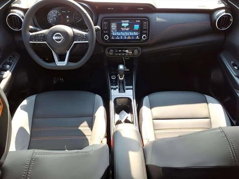 Used 2023 Nissan Kicks SR w/ SR Premium Package image 10