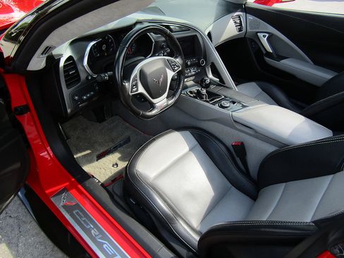 Used 2019 Chevrolet Corvette Z06 RWD image 10