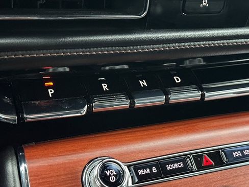 Used 2020 Lincoln Aviator Reserve w/ Equipment Group 202A image 22