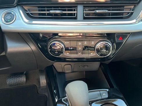 New 2025 Chevrolet Trax LT w/ Driver Confidence Package image 21