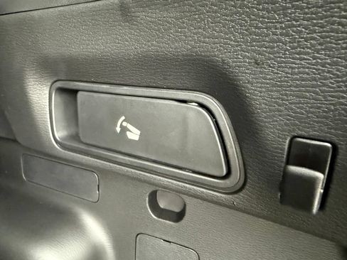 New 2026 Mitsubishi Outlander SEL AWD/4WD image 32