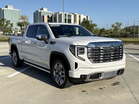 Used 2025 GMC Sierra 1500 Denali w/ Denali Reserve Package image 12