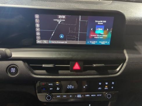 Certified 2024 Kia Seltos SX w/ SX Sunroof Package AWD/4WD image 11