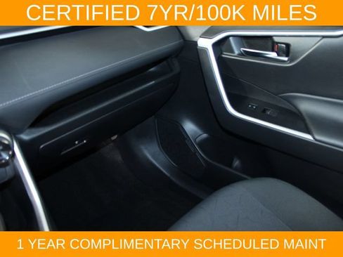 Used 2022 Toyota RAV4 XLE AWD/4WD image 14