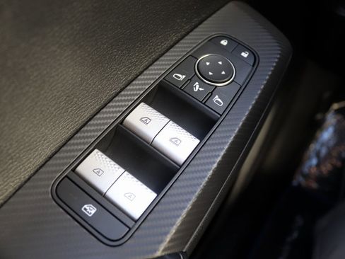 Used 2024 Mitsubishi Outlander 4WD Plug-In Hybrid image 15