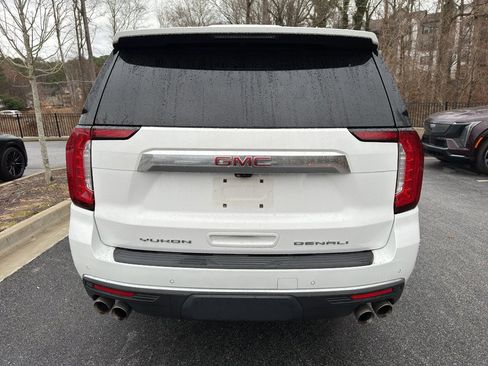 Used 2021 GMC Yukon Denali w/ Denali Premium Package image 6
