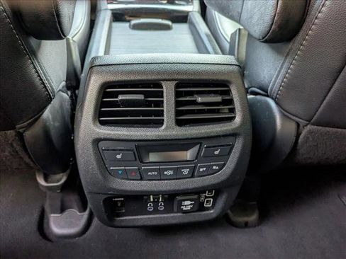 Used 2021 Honda Pilot Touring image 15