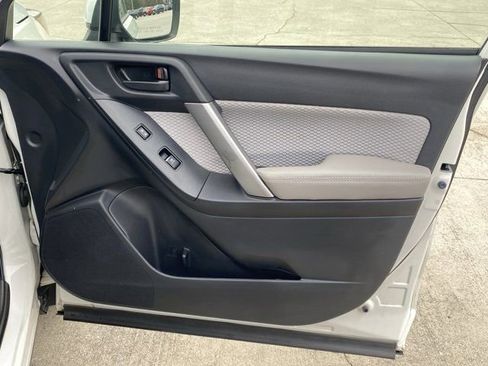 Used 2018 Subaru Forester 2.5i Premium image 24