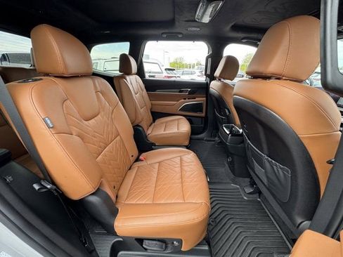 Used 2025 Kia Telluride SX Prestige X-Line AWD/4WD image 35