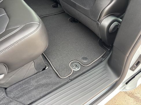 New 2026 Chrysler Pacifica Select image 22