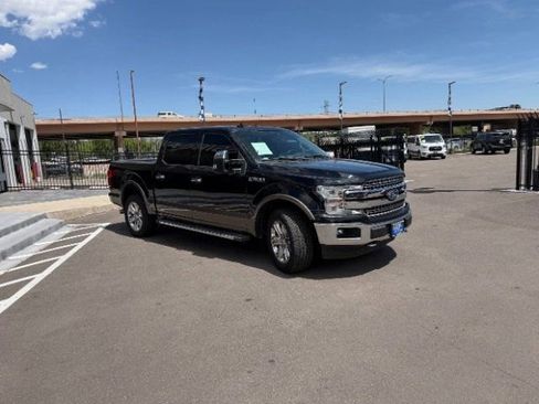 Used 2018 Ford F150 Lariat w/ Equipment Group 502A Luxury AWD/4WD image 12
