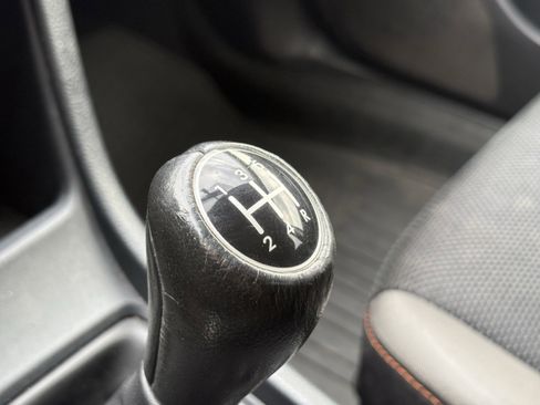 Used 2017 Subaru Crosstrek 2.0i Premium w/ Popular Package #2 image 18