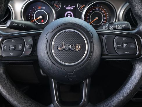 Used 2022 Jeep Wrangler Unlimited Sport AWD/4WD image 18