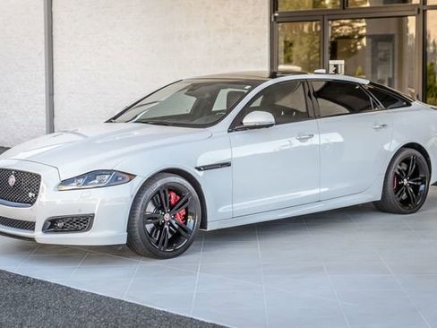 Used 2016 Jaguar XJ image 6