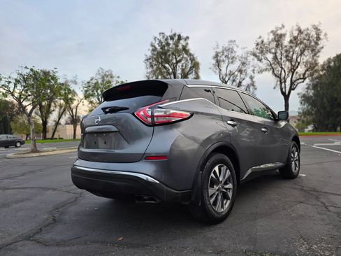 Used 2017 Nissan Murano S w/ Navigation Package FWD image 4