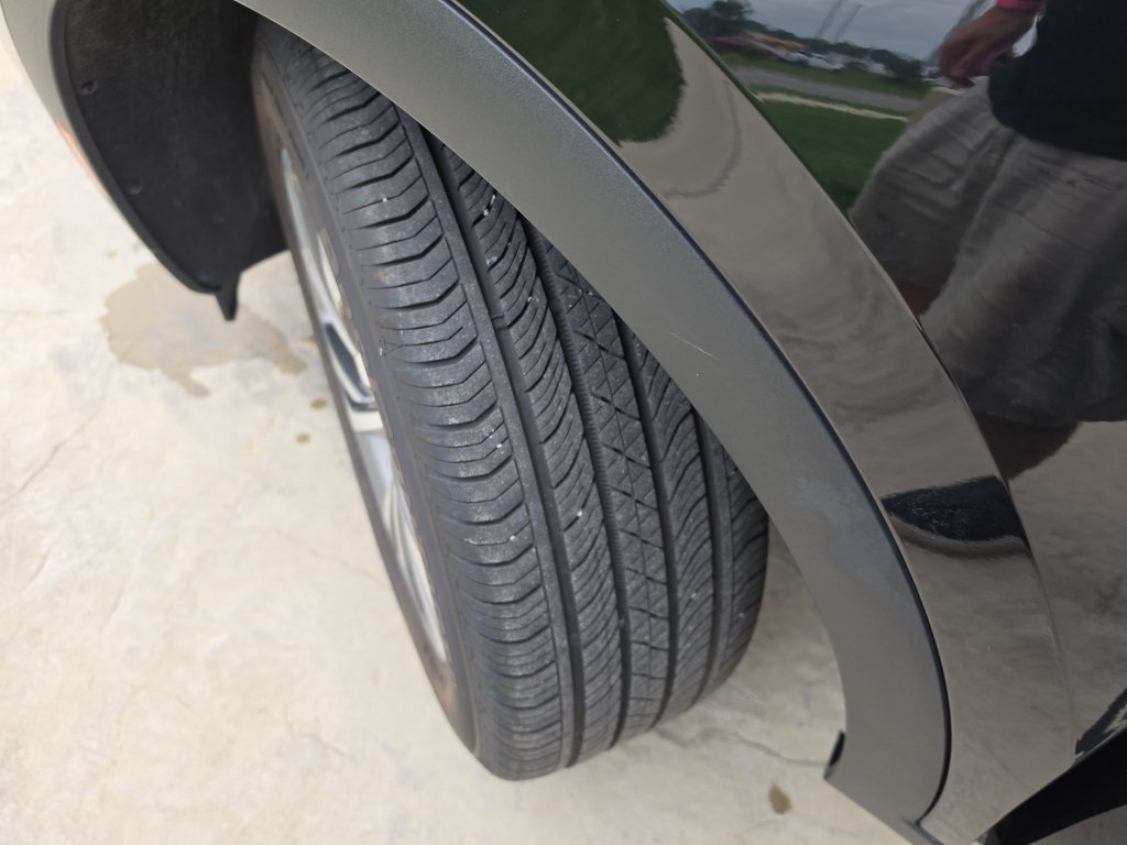 Used 2023 Buick Envision Essence FWD image 28