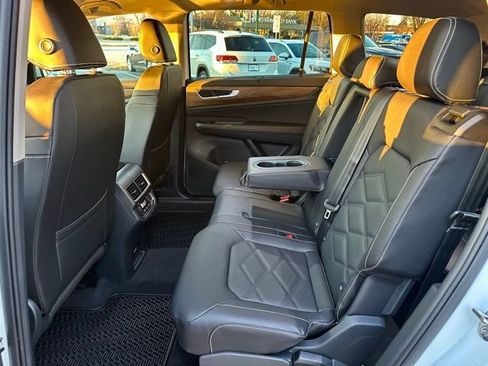 New 2026 Volkswagen Atlas SE image 17