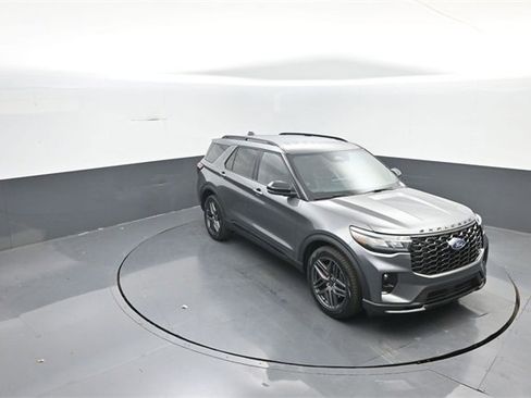 New 2026 Ford Explorer ST image 18